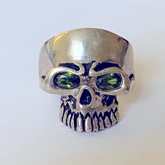 Other - 925 sterling silver biker ring green cz stone eyes